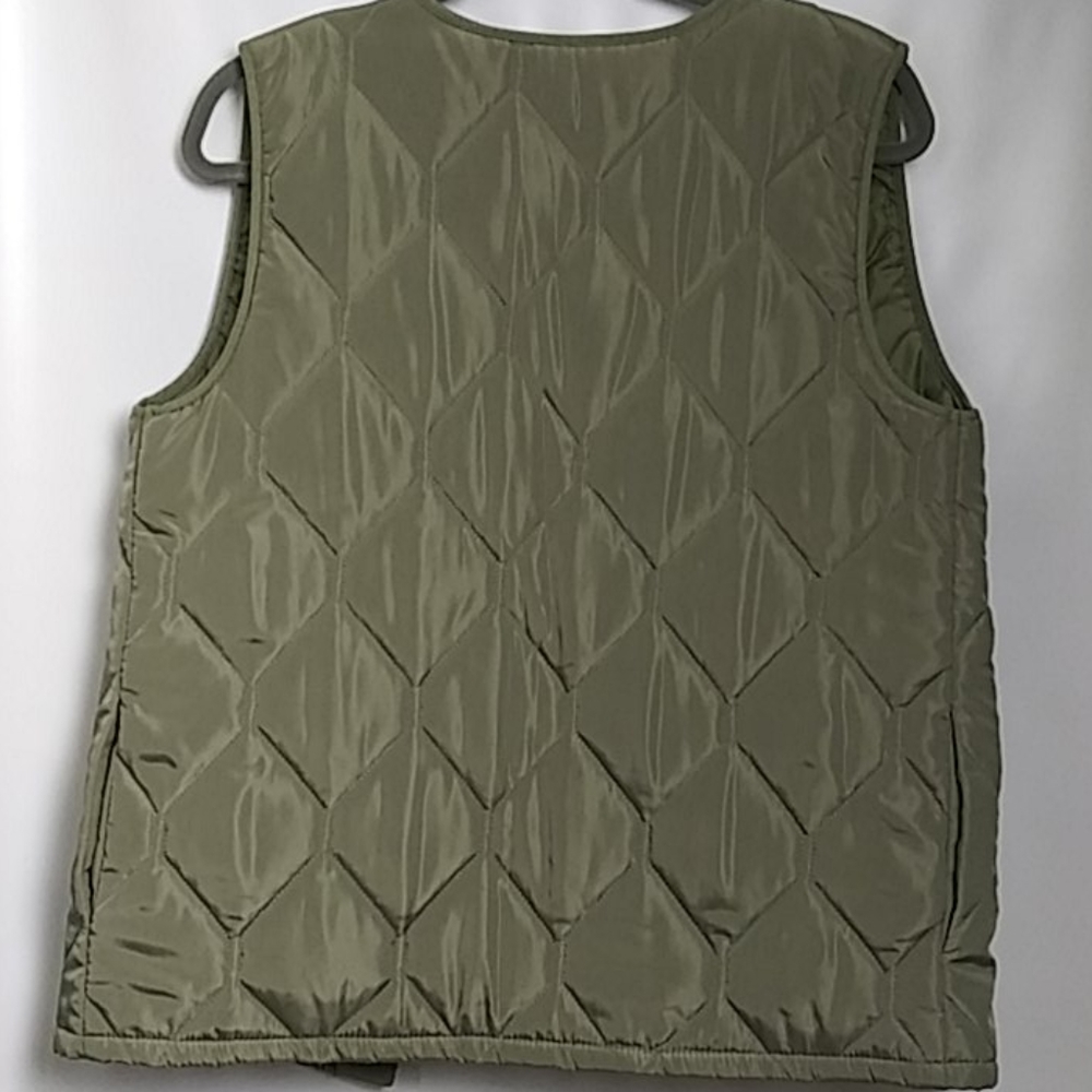 Boys Art Class Vest. - Picture 14 of 15